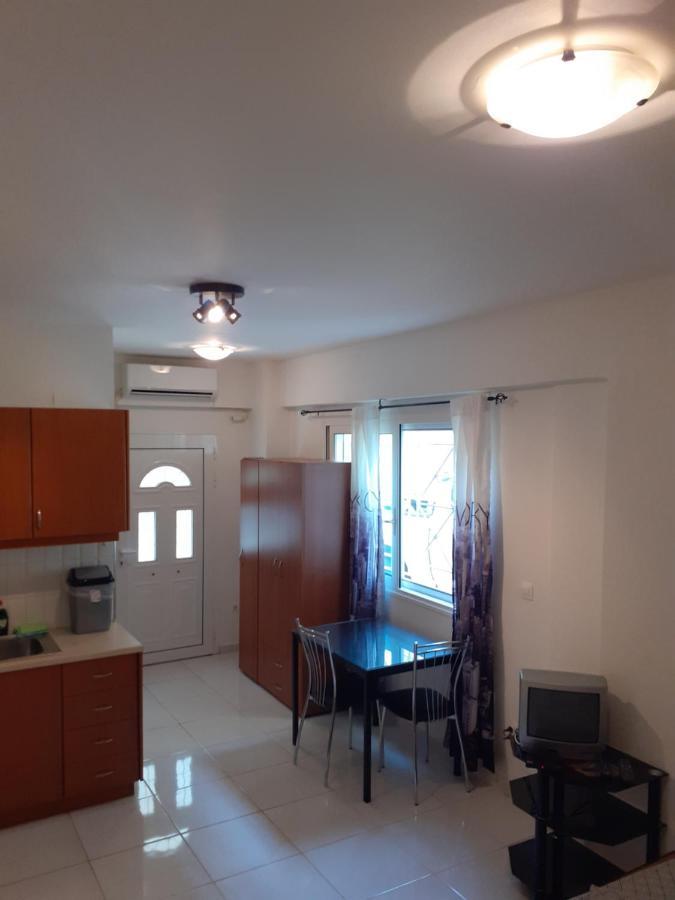 Appartement Yellow House à Kalamata Extérieur photo